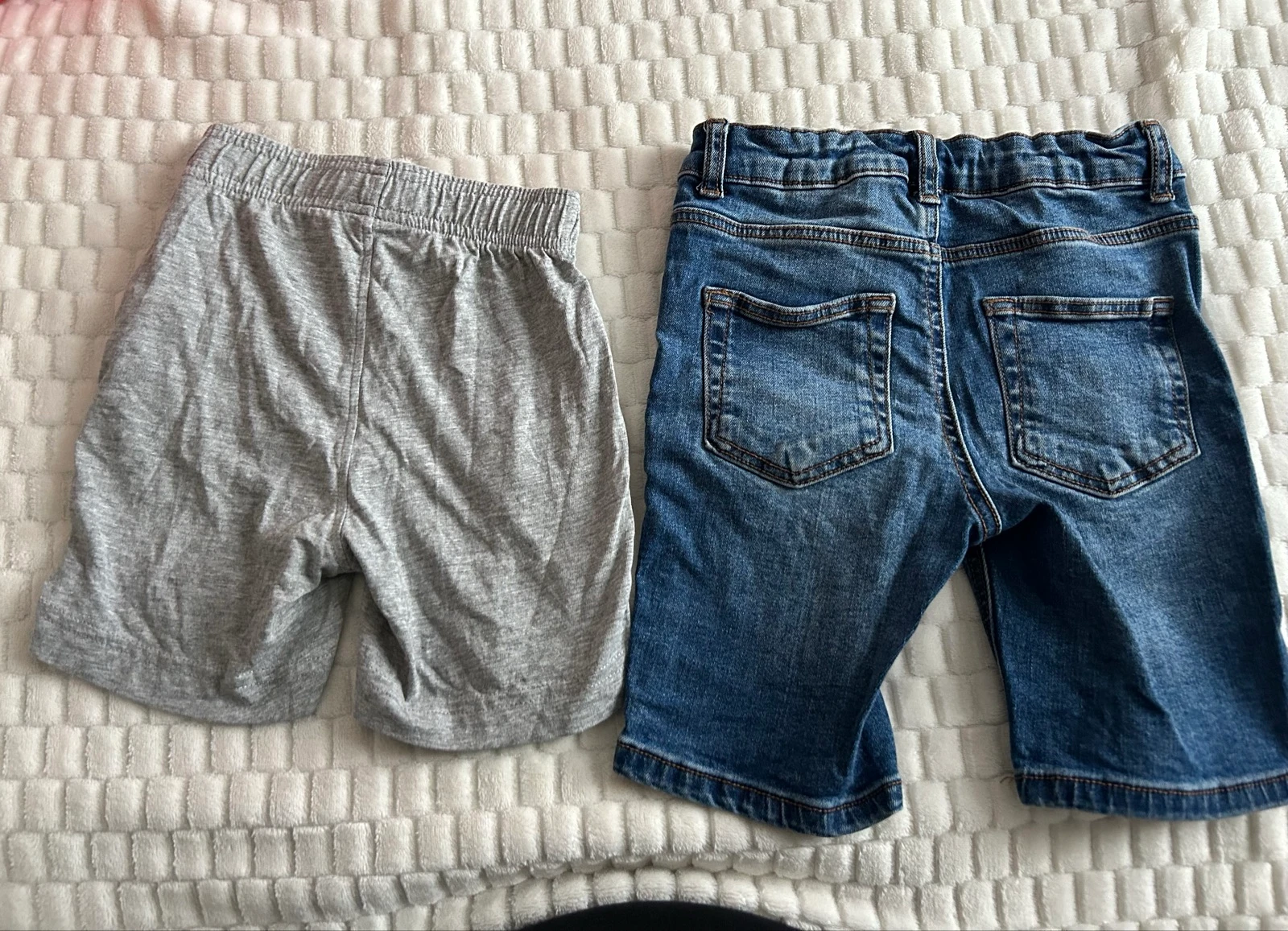 Set van 2 shorts 4 jaar – photo 2